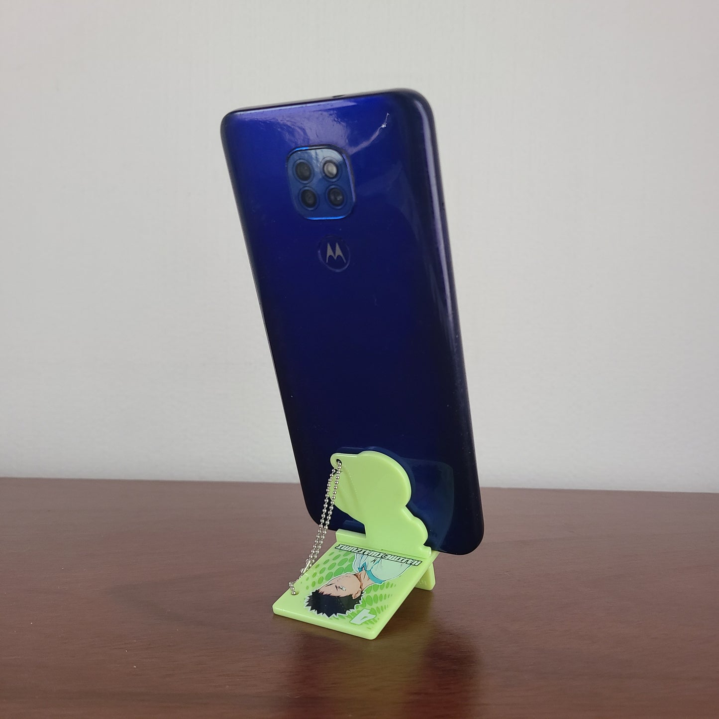 Stand para celular Iwaizumi Hajime