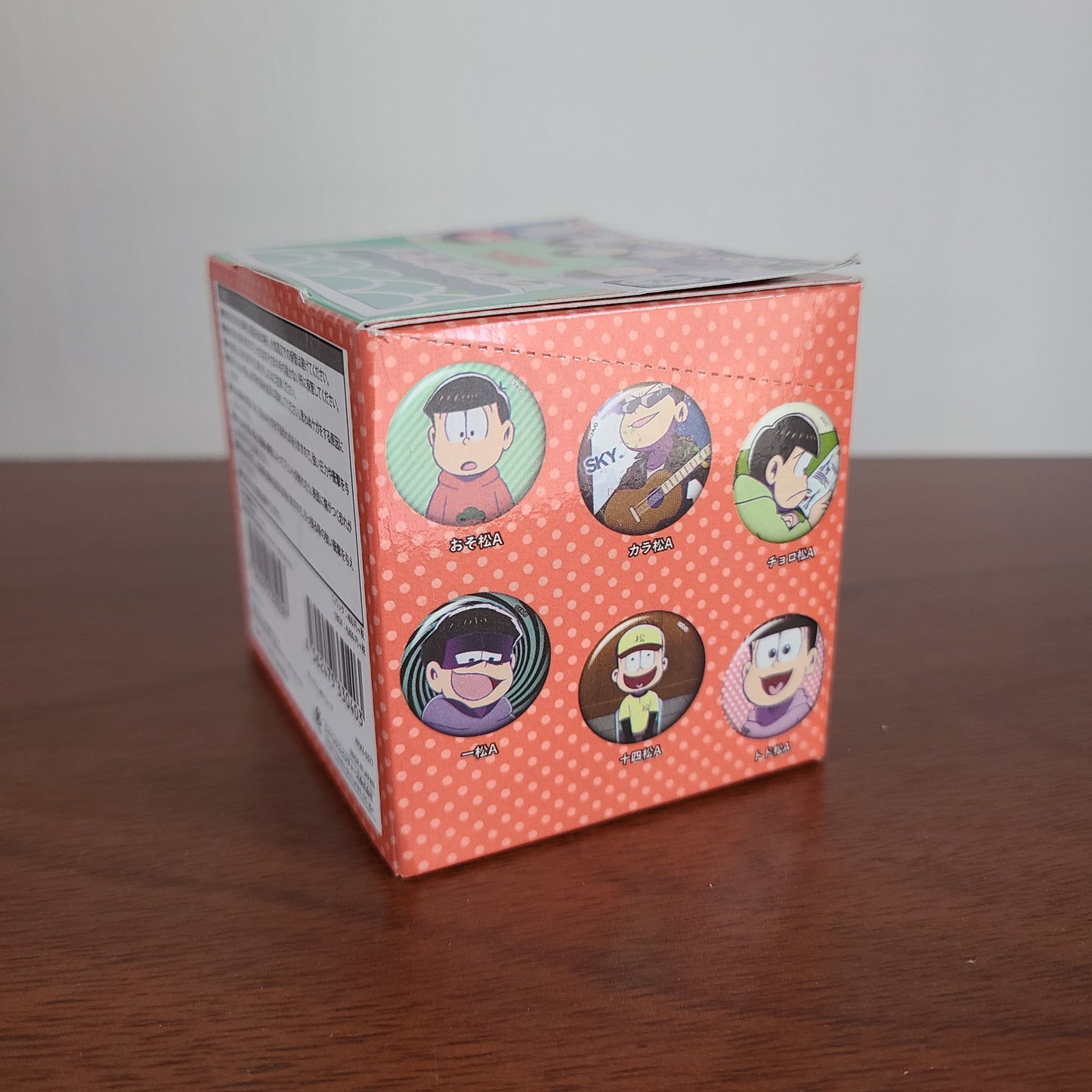 Set de chapitas Osomatsu-san