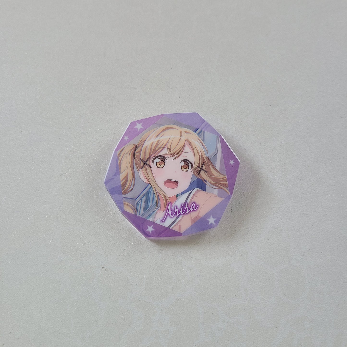 Pin acrílico Arisa Ichigaya