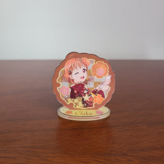 Stand acrílico Chika Takami