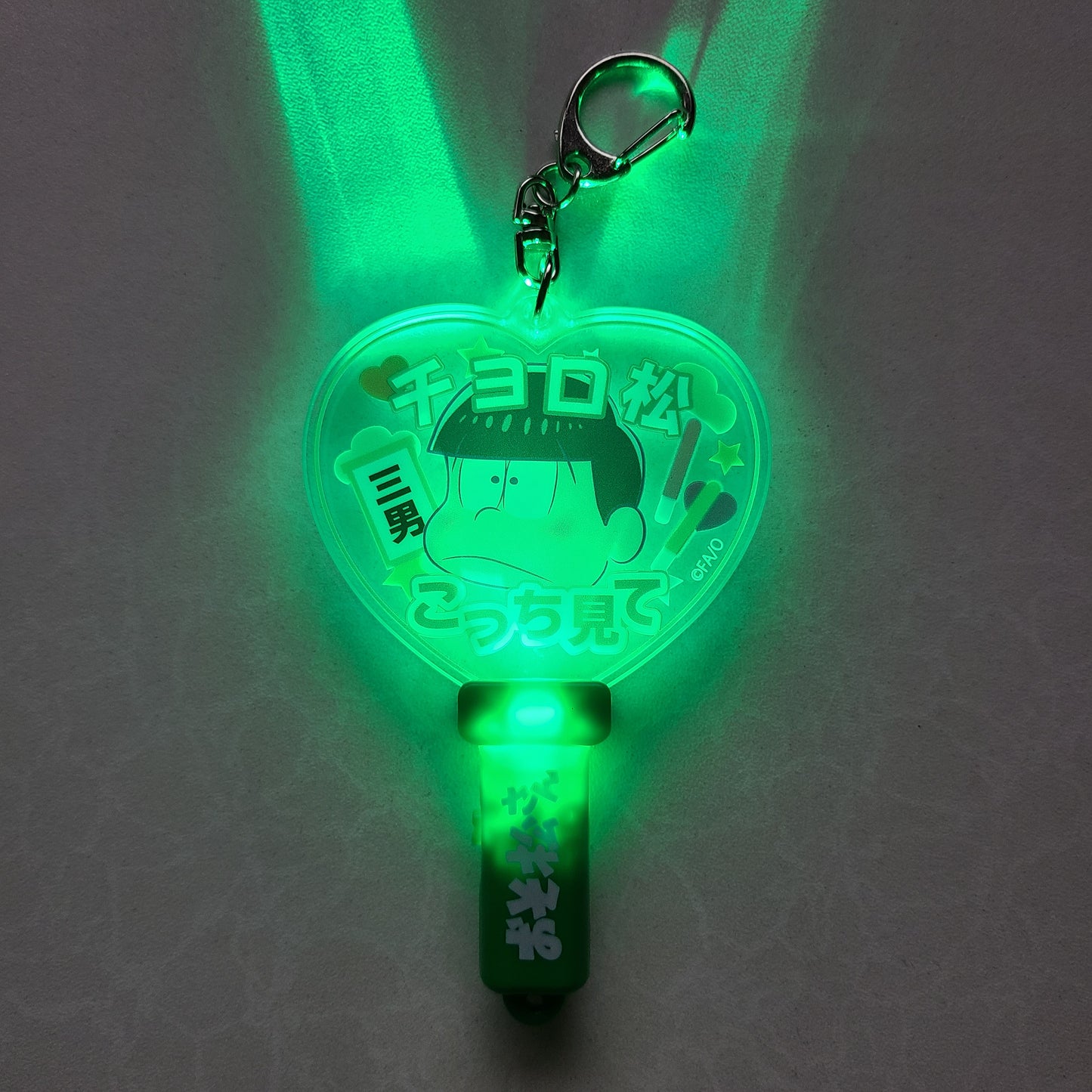 Llavero acrílico luminoso Choromatsu Matsuno