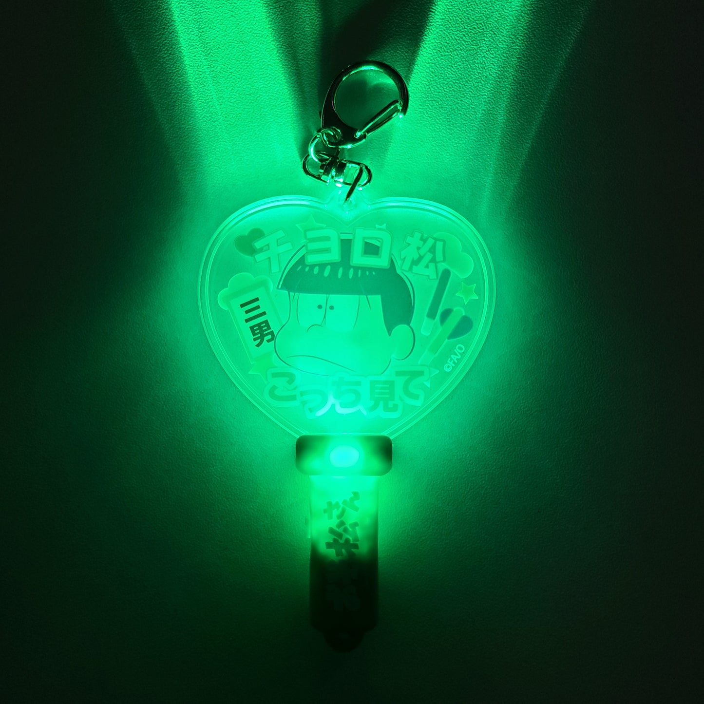 Llavero acrílico luminoso Choromatsu Matsuno