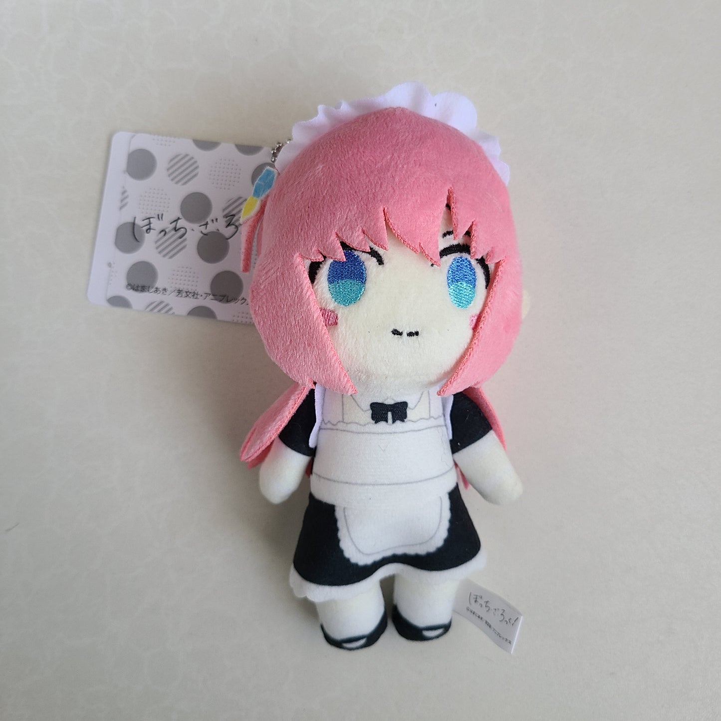 Peluche Hitori Gotou (Bocchi) versión Maid.