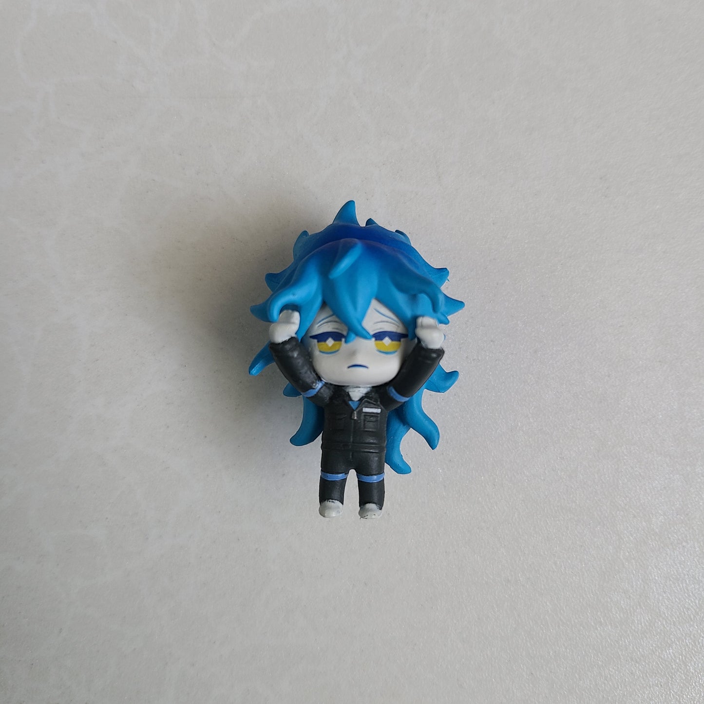 Figurita para cables Idia Shroud