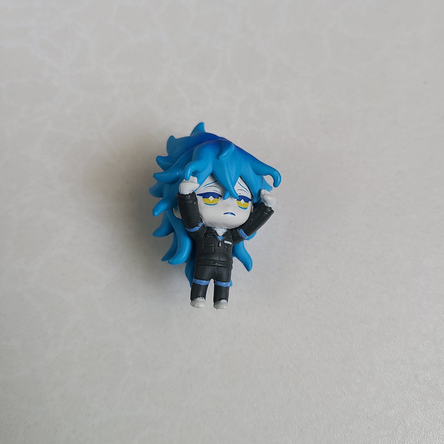 Figurita para cables Idia Shroud