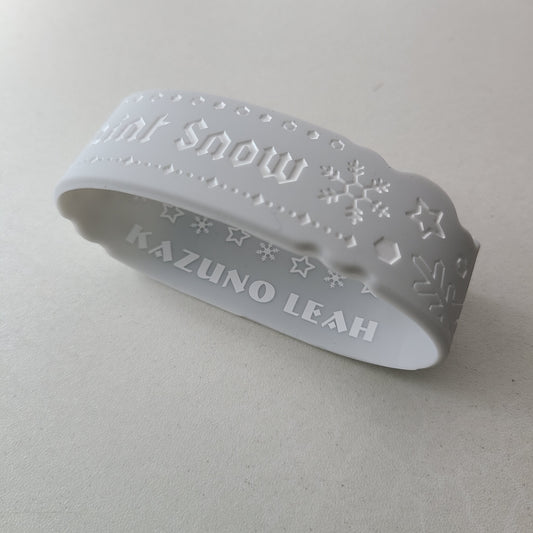 Pulsera de goma Leah Kazuno